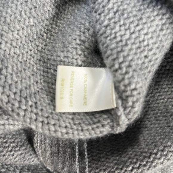 Garnet Hill 100% Cashmere Turtleneck Sweater Light Gray Button Detail Size S - Picture 7 of 10